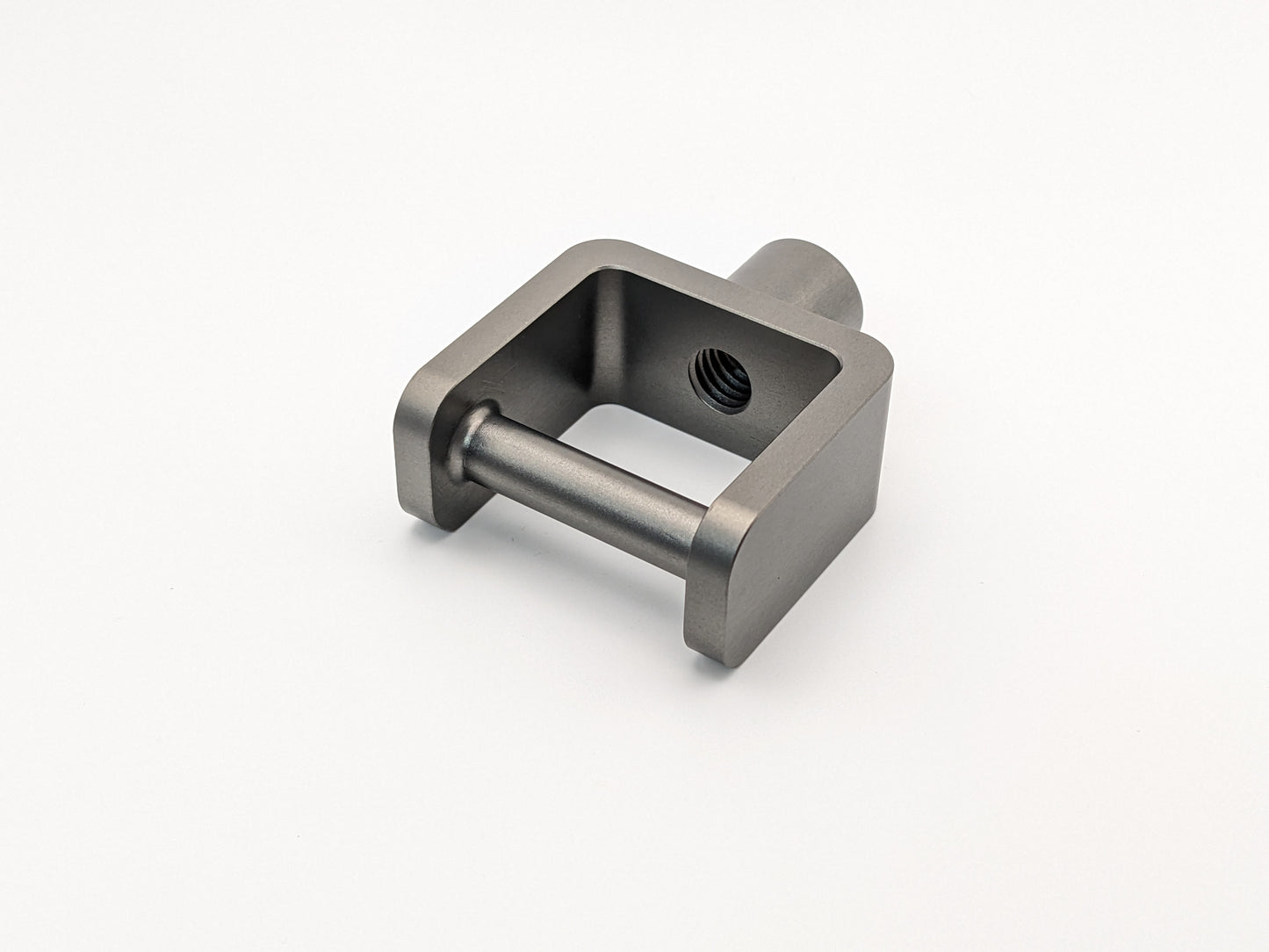 ピトンクランプ受け